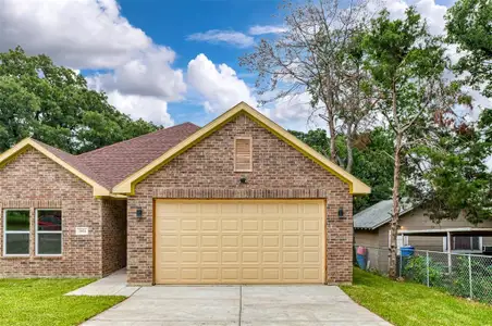 New construction Single-Family house 2621 Canton Dr, Fort Worth, TX 76112 - image