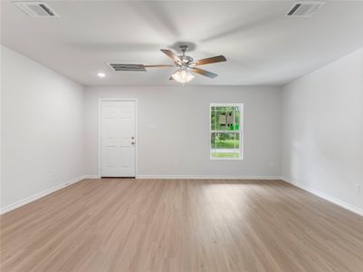 New construction Single-Family house 304 N Orange St, Sweeny, TX 77480 null- photo 4 4