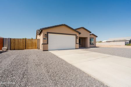 New construction Single-Family house 10199 W Bradshaw Dr, Arizona City, AZ 85123 - image