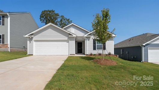 New construction Single-Family house 33 Callie River Ct, Clyde, NC 28721 plan Macon - image