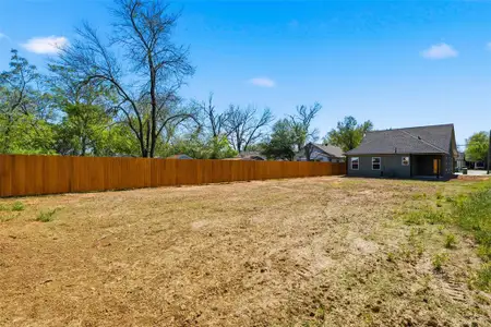 New construction Single-Family house 1023 Kane St, Bellmead, TX 76705 - image