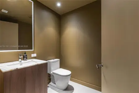New construction Condo house 500 Alton Rd, Unit 802, Miami Beach, FL 33139 - image 6