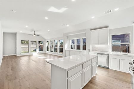 New construction Single-Family house 117 Red Cedar Ct, Balch Springs, TX 75181 null- photo 9 9