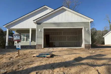 New construction Single-Family house 1711 Elizabeth Dr, Kinston, NC 28504 - image