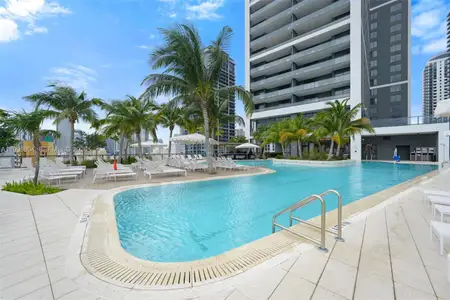 New construction Condo house 159 NE 6th St, Unit 3706, Miami, FL 33132 - image