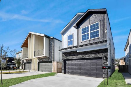 New construction Single-Family house 8121 Venus St, Houston, TX 77088 - image