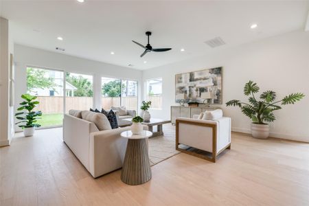New construction Single-Family house 902 E 25Th St, Houston, TX 77009 - image 9