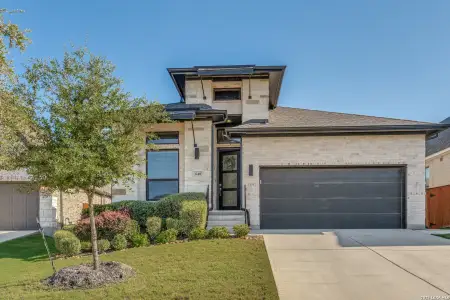 New construction Single-Family house 648 Vireos, New Braunfels, TX 78132 - image