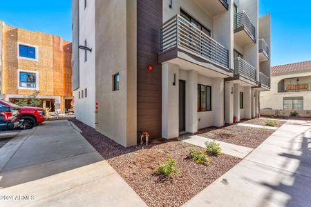 New construction Townhouse house 4220 N 32Nd Street, Unit 2, Phoenix, AZ 85018 - photo 0