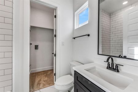 New construction Single-Family house 806 Fisher St, Unit B, Houston, TX 77018 - image 3