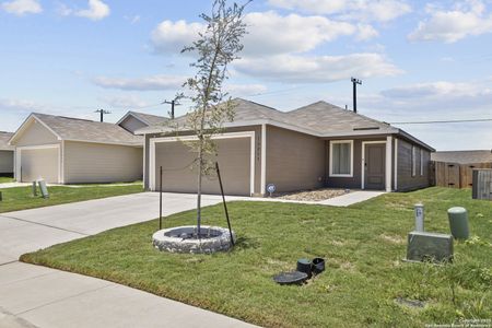 New construction Single-Family house 13211 Faxon Pass, San Antonio, TX 78221 Oakridge- photo 0
