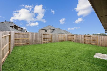 New construction Single-Family house 1109 Novelle Bend Dr, Huffman, TX 77336 - image 3