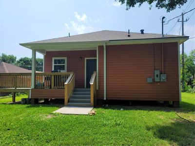 New construction Single-Family house 303 Victoria Drive, Houston, TX 77022 - photo 0