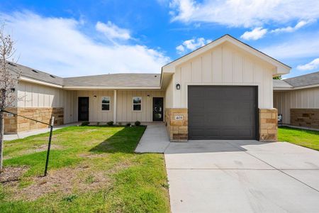 New construction Townhouse house 408 W Ave C, Copperas Cove, TX 76522 - image