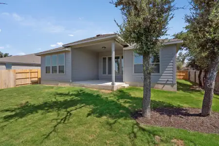 New construction Single-Family house 216 Scenic Hills Cir, Georgetown, TX 78628 plan 2206 - image 4