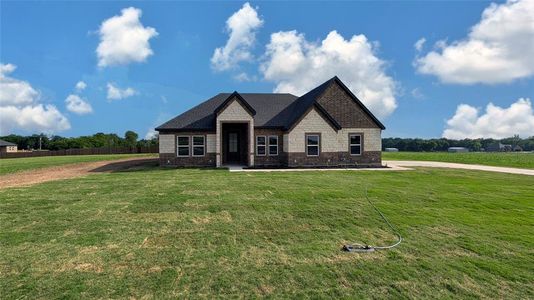 New construction Single-Family house 3297 Escobar Cir, Greenville, TX 75401 - image