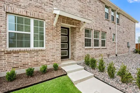 New construction Townhouse house 2612 Red Tailed Hawk Ln, McKinney, TX 75071 - image
