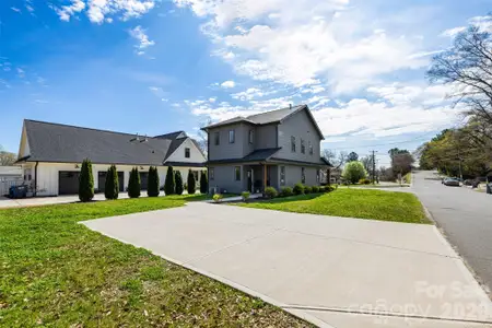 New construction Single-Family house 901 Edgemont Ave, Belmont, NC 28012 - image