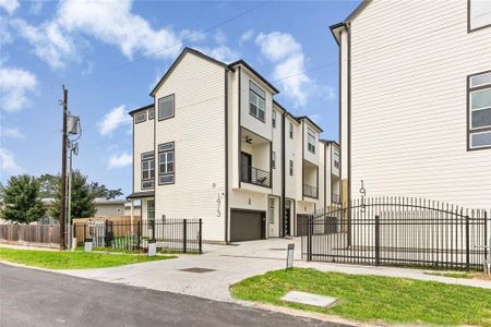 New construction Single-Family house 1913 Hoskins Drive, Unit F, Houston, TX 77080 - photo 0