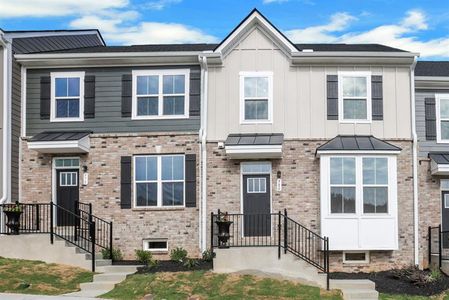 New construction Townhouse house 980 Sugar Vista Cir, Sugar Hill, GA 30518 Mendelssohn with Basement- photo 0