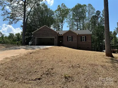 New construction Single-Family house 1045 Long Dr, Newton, NC 28658 - image