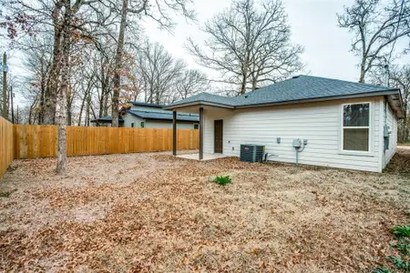 New construction Single-Family house 116 Navajo Dr, Mabank, TX 75156 - image