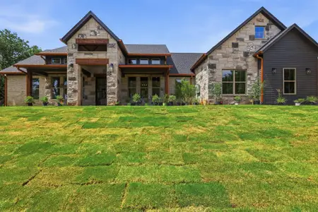 New construction Single-Family house 273 Martin Dr, Granbury, TX 76049 - image