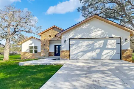 New construction Single-Family house 427 E Castleshoals Dr, Granite Shoals, TX 78654 - image