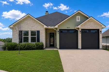 New construction Single-Family house 1811 Chateau Ln, Kerrville, TX 78028 - image