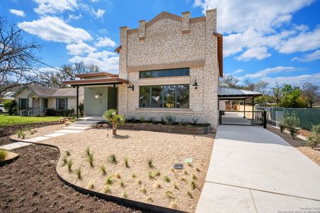 New construction Single-Family house 118 2Nd St, Boerne, TX 78006 - photo 0