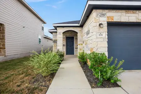 New construction Single-Family house 104 Katie Elder Dr, Jarrell, TX 76537 plan Pine II - image