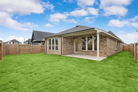 New construction Single-Family house 29655 Blooming Grove Way, Fulshear, TX 77441 Bluebird- photo 27 27