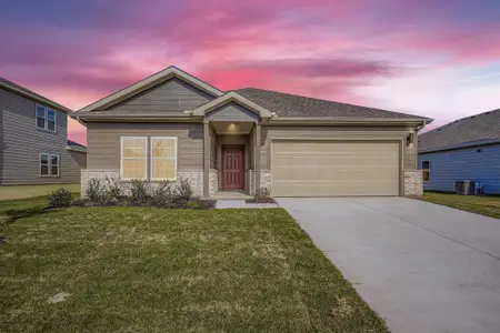 New construction Single-Family house 1025 Park Oak Ln, Crowley, TX 76036 plan Geneva - image