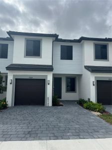 New construction Townhouse house 19114 Sw 345Th Ter, Homestead, FL 33034 - photo 0