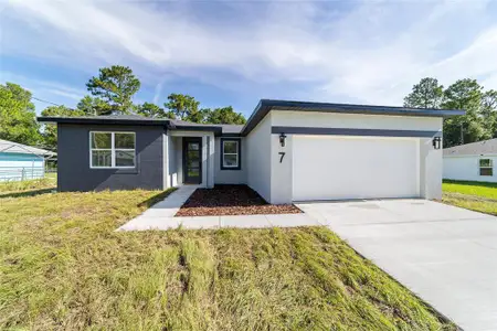 New construction Single-Family house 7 Oak Trl, Ocala, FL 34472 - image