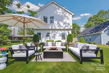 New construction Single-Family house 1 S Elm St, Statesville, NC 28677 - image