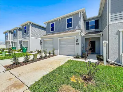 New construction Townhouse house 331 Sol Vista Dr, Dundee, FL 33838 - image