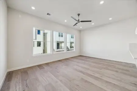 New construction Single-Family house 3913 Willowbend Point Dr, Houston, TX 77025 - image 15