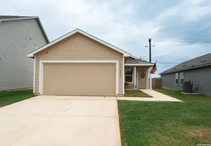 New construction Single-Family house 13235 E Faxon, San Antonio, TX 78221 - image