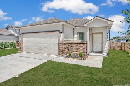 New construction Single-Family house 2429 Marty Way, Seguin, TX 78155 - photo 0