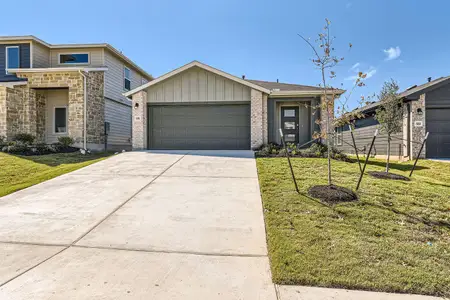 New construction Single-Family house 508 Gladiola Lp, Kyle, TX 78640 - image