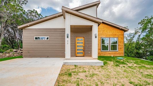 New construction Single-Family house 916 Colorado River Dr, Granbury, TX 76048 null- photo 0