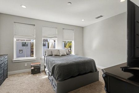 New construction Single-Family house 825 Woodcrest Dr, Houston, TX 77018 - image 19