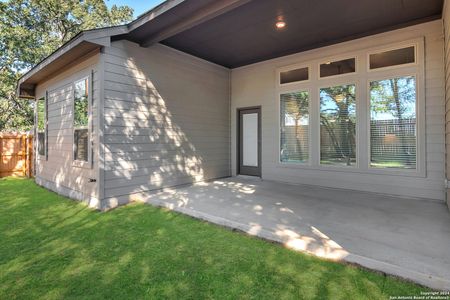 New construction Single-Family house 29367 Cheyenne Rdg, Fair Oaks Ranch, TX 78015 Gallatin- photo 2 2