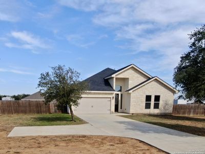 New construction Single-Family house 153 Medium Mdw, Lytle, TX 78052 - image