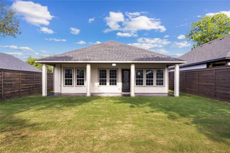 New construction Single-Family house 617 N Dwight Ave, Dallas, TX 75211 - image