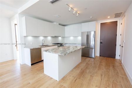 New construction Condo house 3034 Oak Ave, Unit 408, Miami, FL 33133 plan E - image 12