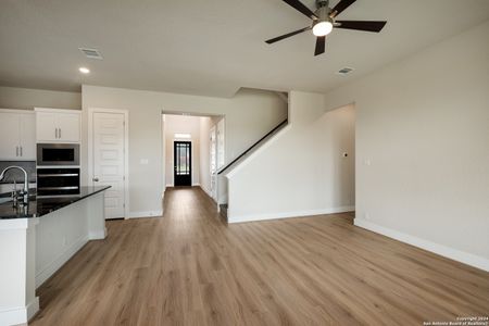 New construction Single-Family house 1812 Weinnacht, New Braunfels, TX 78132 Kinney- photo 16 16