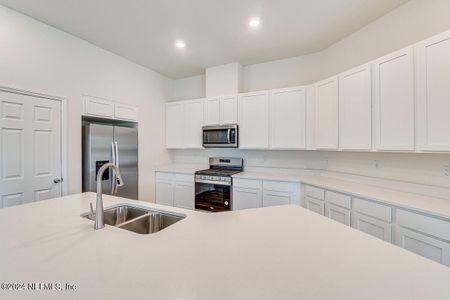 New construction Single-Family house 2884 Windsor Lakes Way, Green Cove Springs, FL 32043 null- photo 8 8