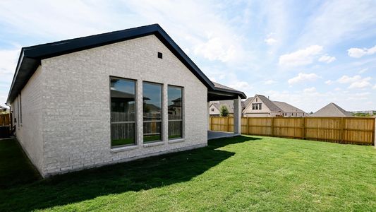 New construction Single-Family house 160 Endurance Dr, Kyle, TX 78640 plan 2206H - image